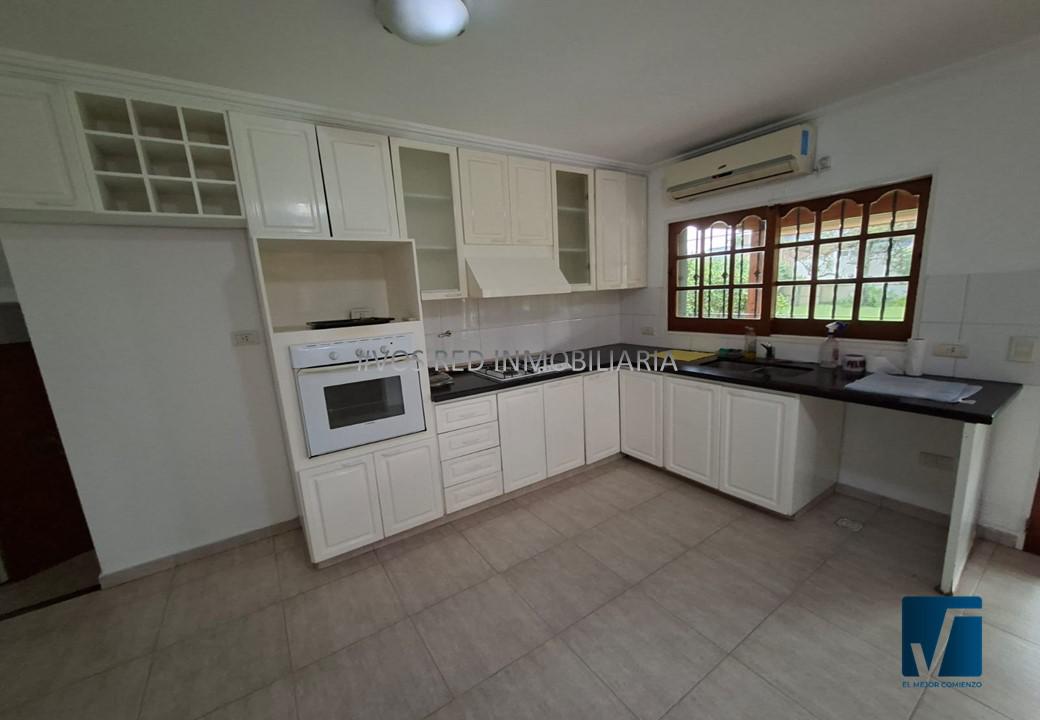 URCA - CASA 4 DORM  DEPTO 2 DORM