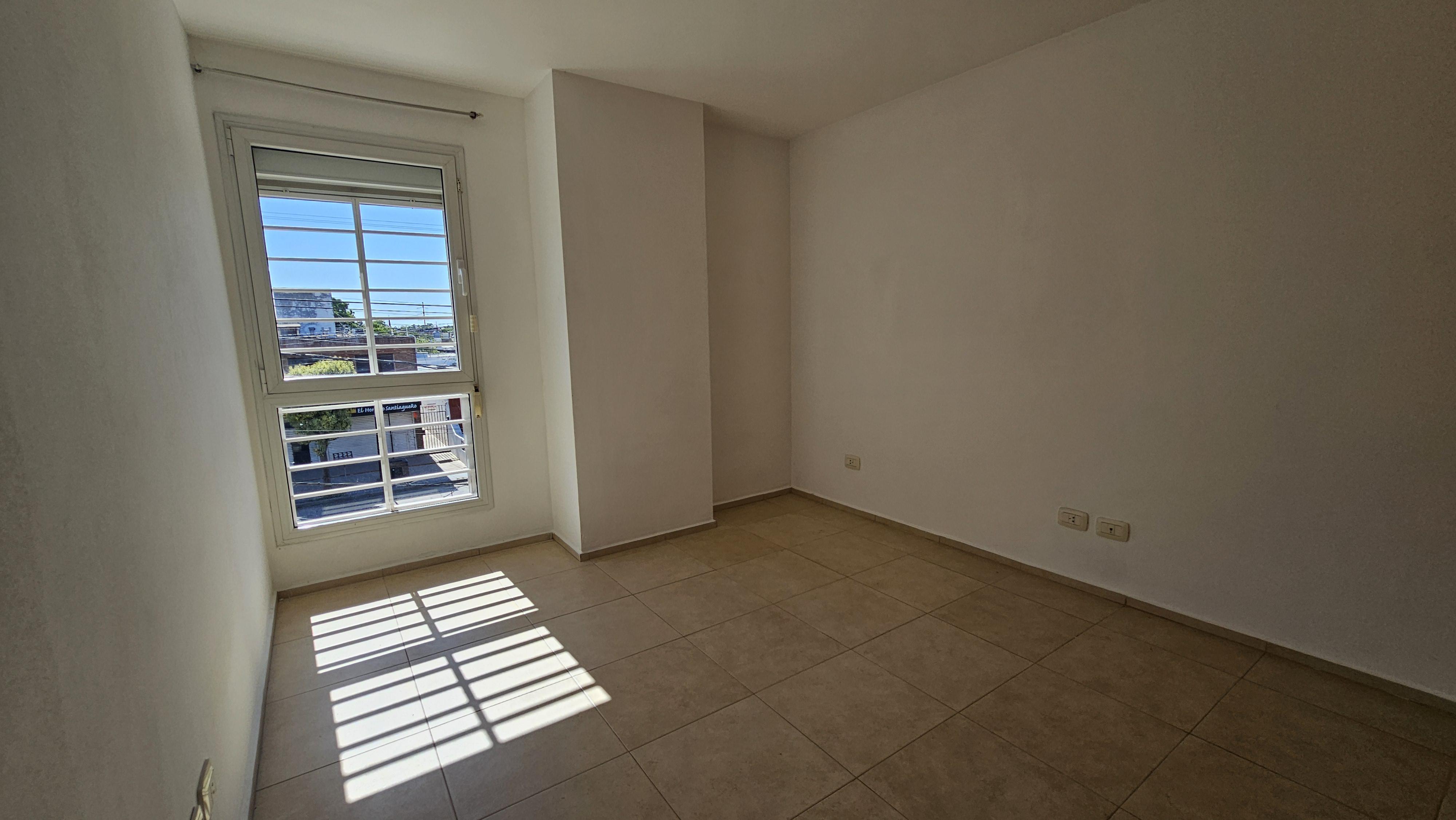 DEPARTAMENTO EN ALQUILER. AV RICHIERI. 2 DORMITORIOS con BALCÓN