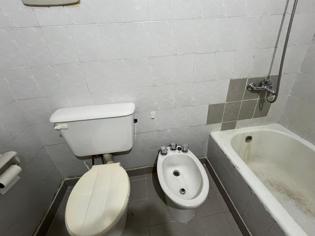 Departamento en alquiler  3 dormitorios  Arturo Orgaz a metros de Av. Colón