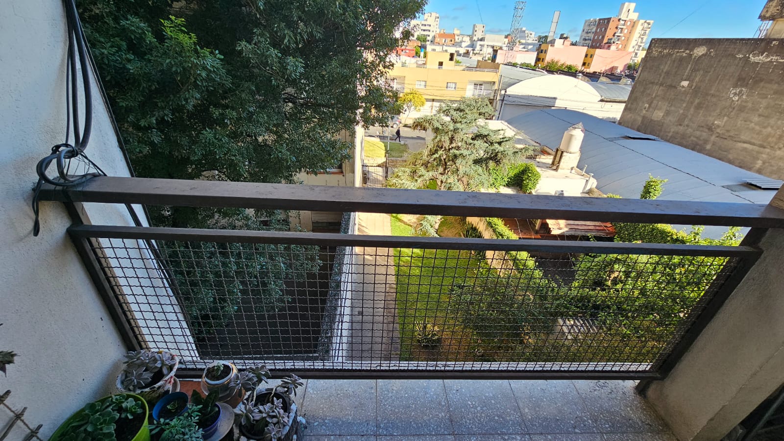 Departamento en alquiler  3 dormitorios  Arturo Orgaz a metros de Av. Colón