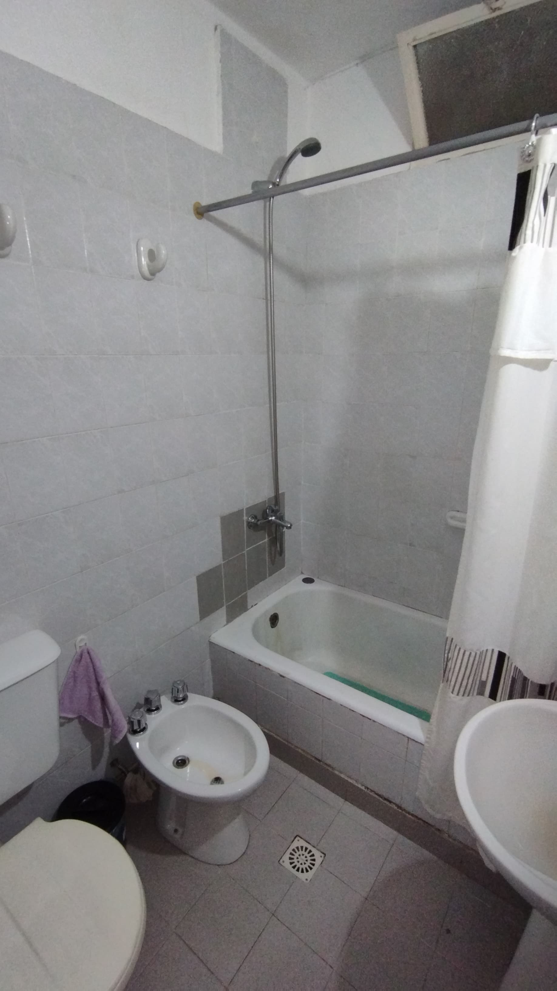 Departamento en alquiler  3 dormitorios  Arturo Orgaz a metros de Av. Colón