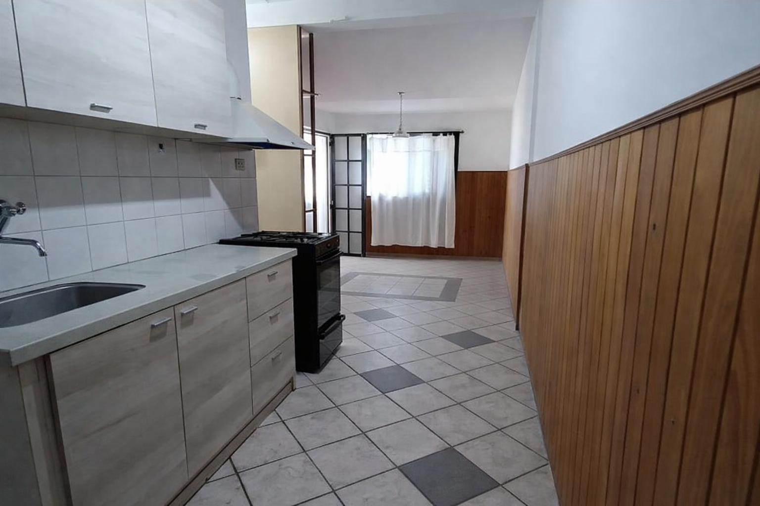 OPORTUNIDAD RETASADA  CASA 4 DORMITORIOS  DOBLE COCHERA  B BRIG. SAN MARTÍN