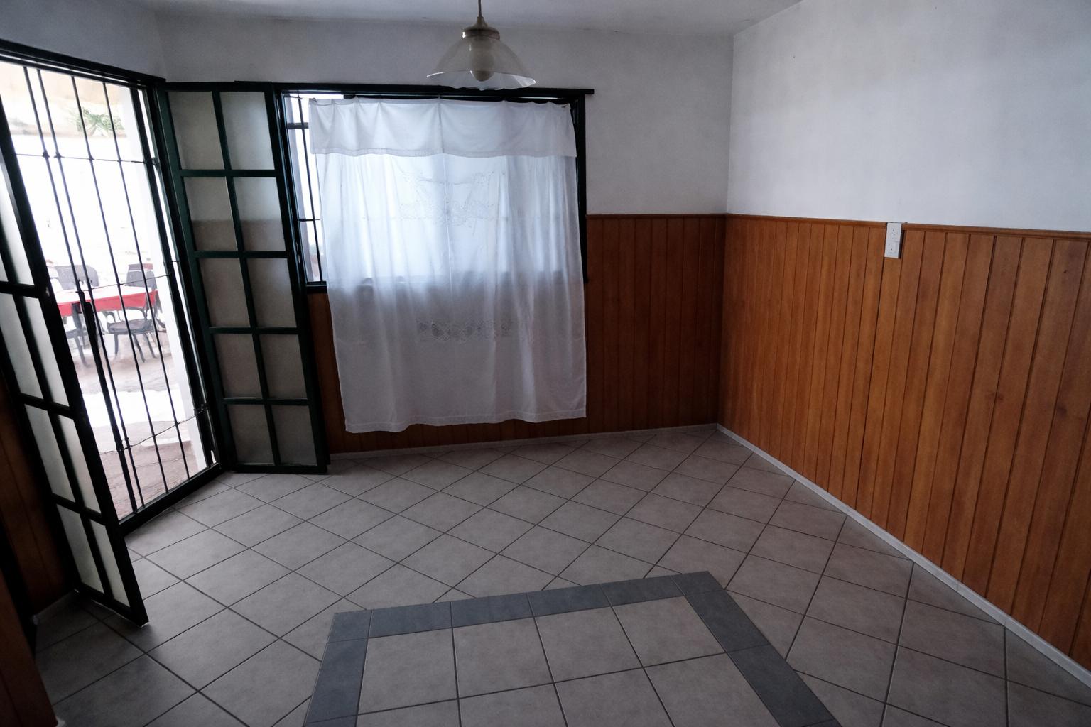 OPORTUNIDAD RETASADA  CASA 4 DORMITORIOS  DOBLE COCHERA  B BRIG. SAN MARTÍN
