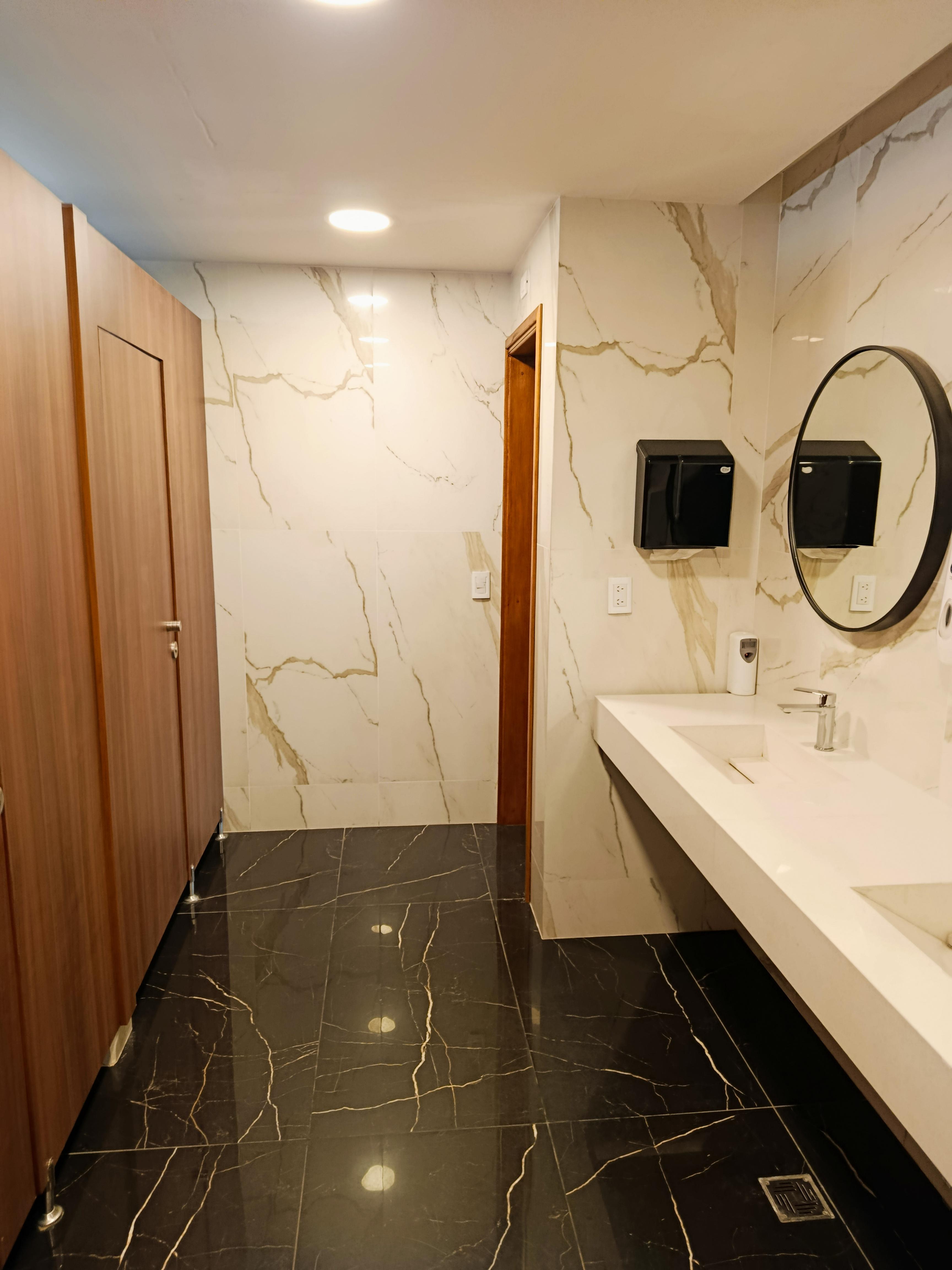 VENTA SALON LA IRENE 600M2 2.5HA PARQUIZADAS VILLA GRAL BELGRANO