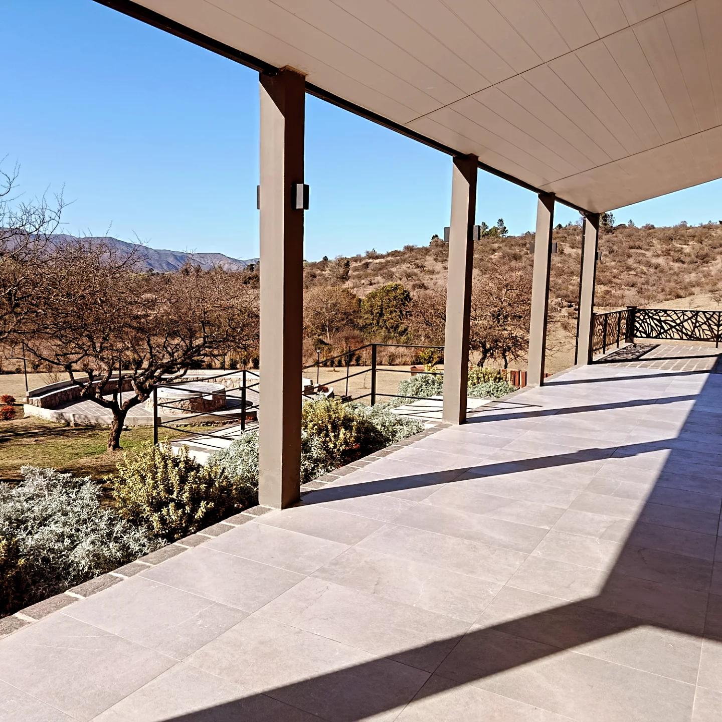 VENTA SALON LA IRENE 600M2 2.5HA PARQUIZADAS VILLA GRAL BELGRANO