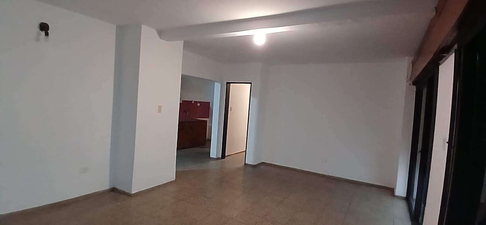 ALQUILA CASA INTERNA 3 DORM PATIO SOLO VIVIENDA- NUEVA CORDOBA