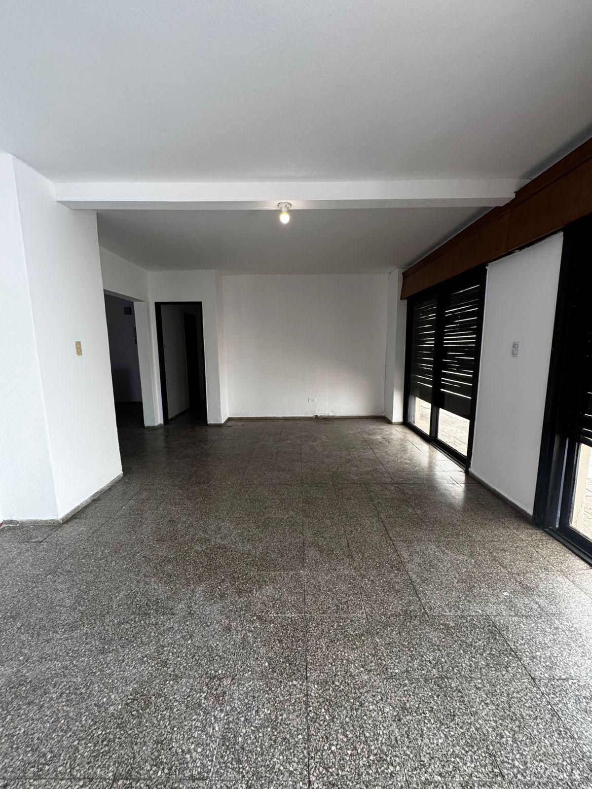 ALQUILA CASA INTERNA 3 DORM PATIO SOLO VIVIENDA- NUEVA CORDOBA