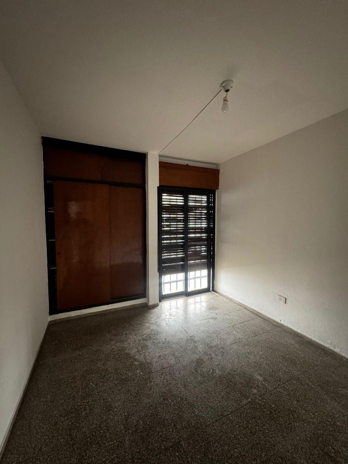 ALQUILA CASA INTERNA 3 DORM PATIO SOLO VIVIENDA- NUEVA CORDOBA