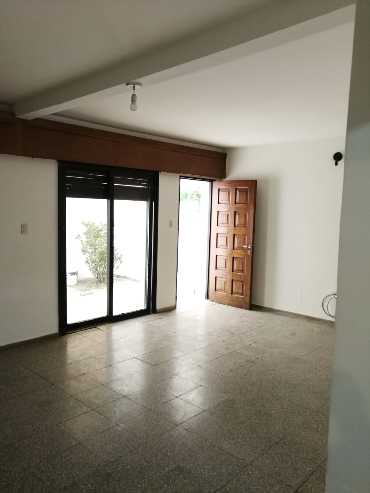 ALQUILA CASA INTERNA 3 DORM PATIO SOLO VIVIENDA- NUEVA CORDOBA
