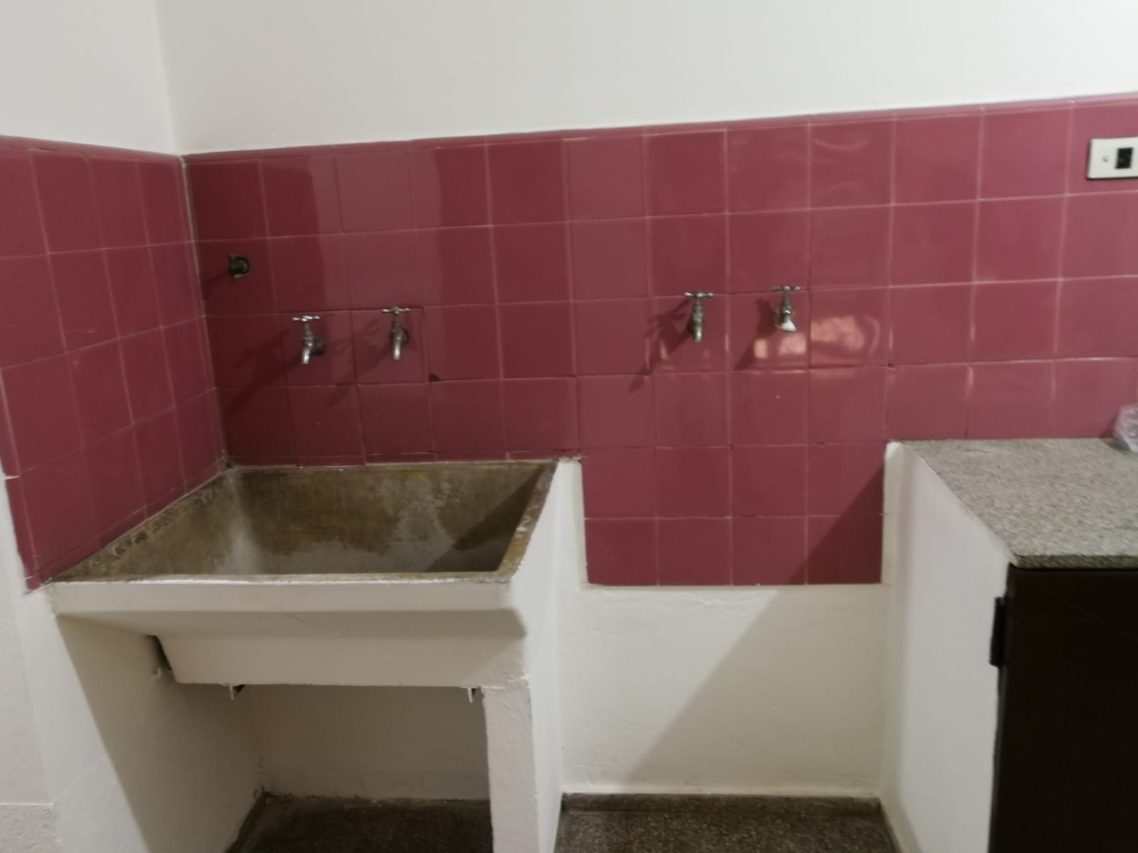 ALQUILA CASA INTERNA 3 DORM PATIO SOLO VIVIENDA- NUEVA CORDOBA