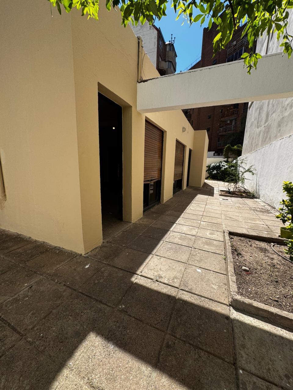 ALQUILA CASA INTERNA 3 DORM PATIO SOLO VIVIENDA- NUEVA CORDOBA