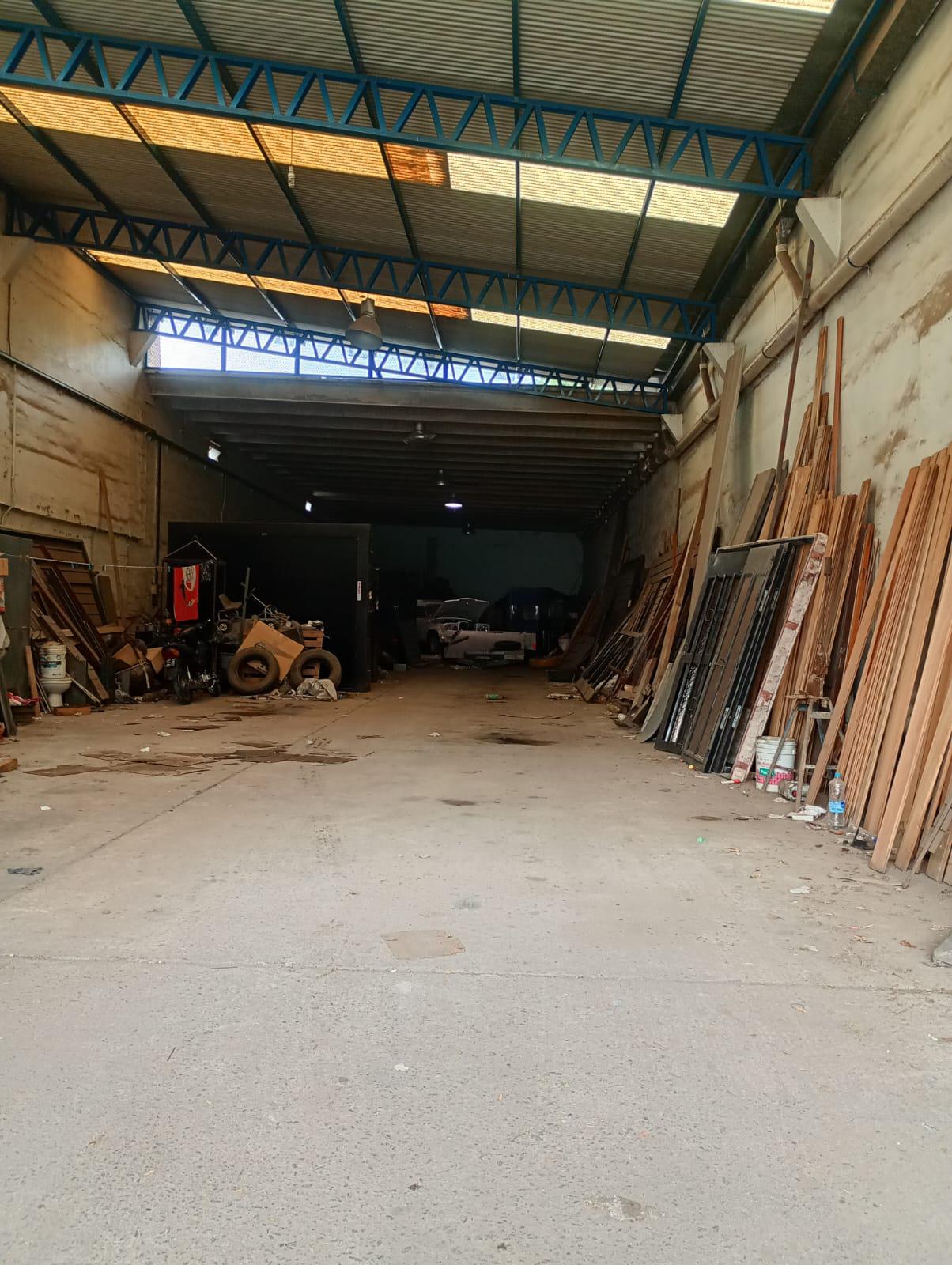 Alquiler Galpon - Villa Azalais