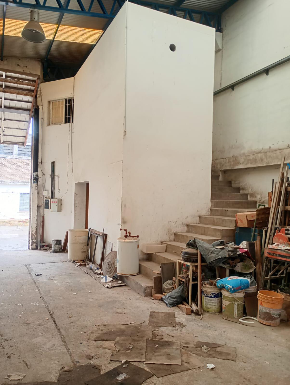 Alquiler Galpon - Villa Azalais