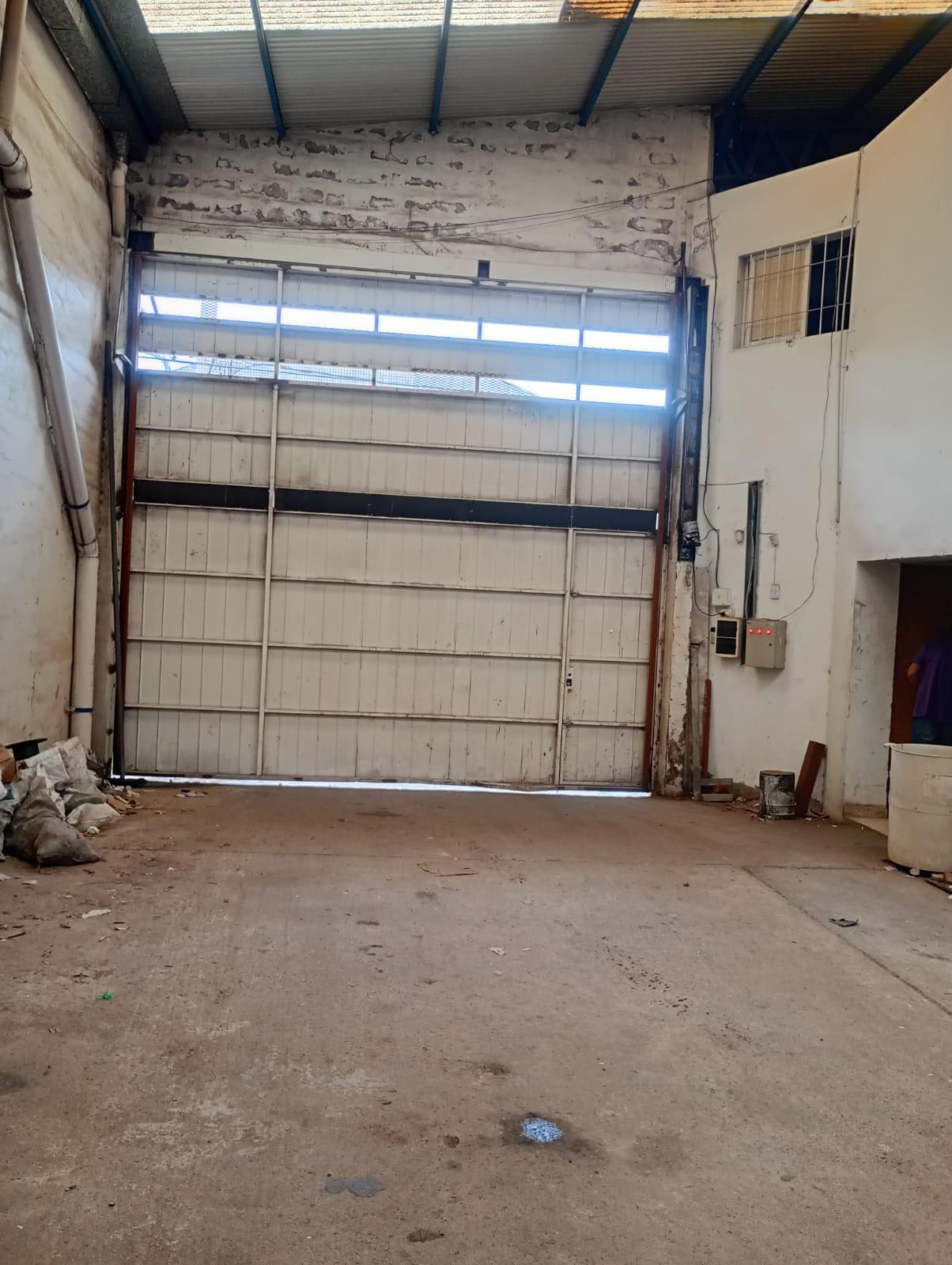 Alquiler Galpon - Villa Azalais