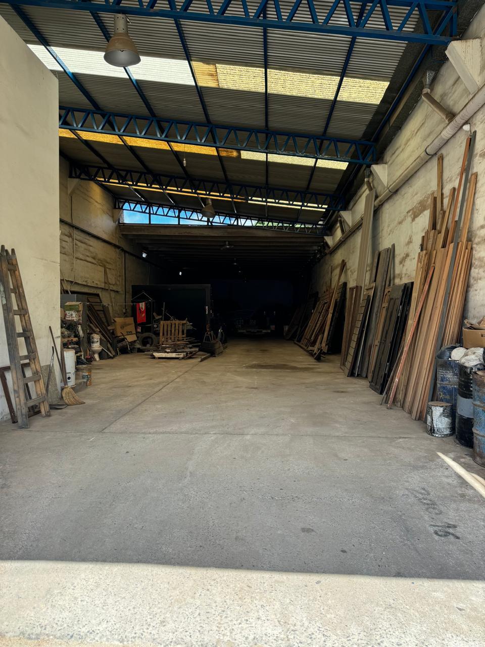 Alquiler Galpon - Villa Azalais