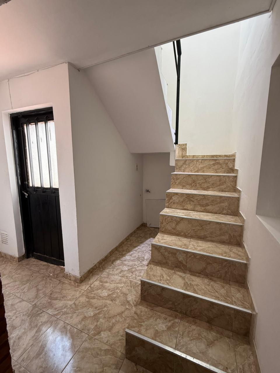 CHEMES  INVERSIONES VENDE CASA EN BARRIO ATE