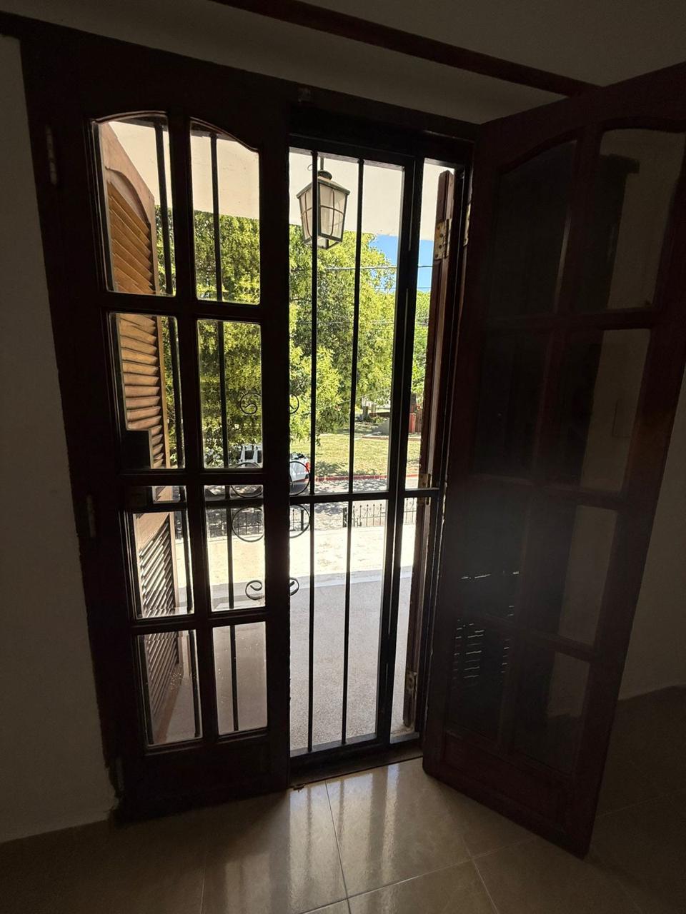 CHEMES  INVERSIONES VENDE CASA EN BARRIO ATE