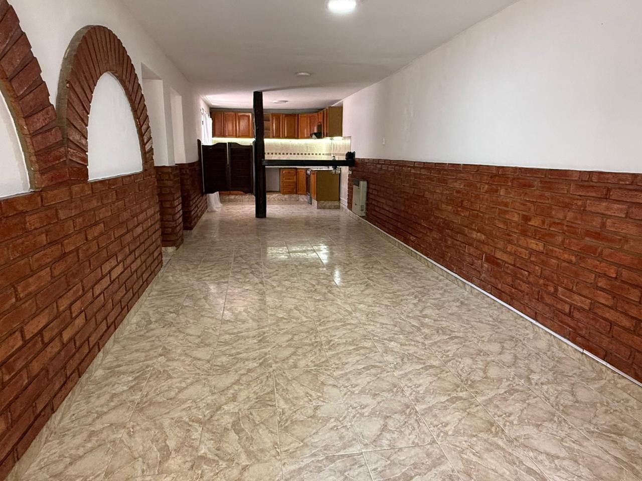 CHEMES  INVERSIONES VENDE CASA EN BARRIO ATE