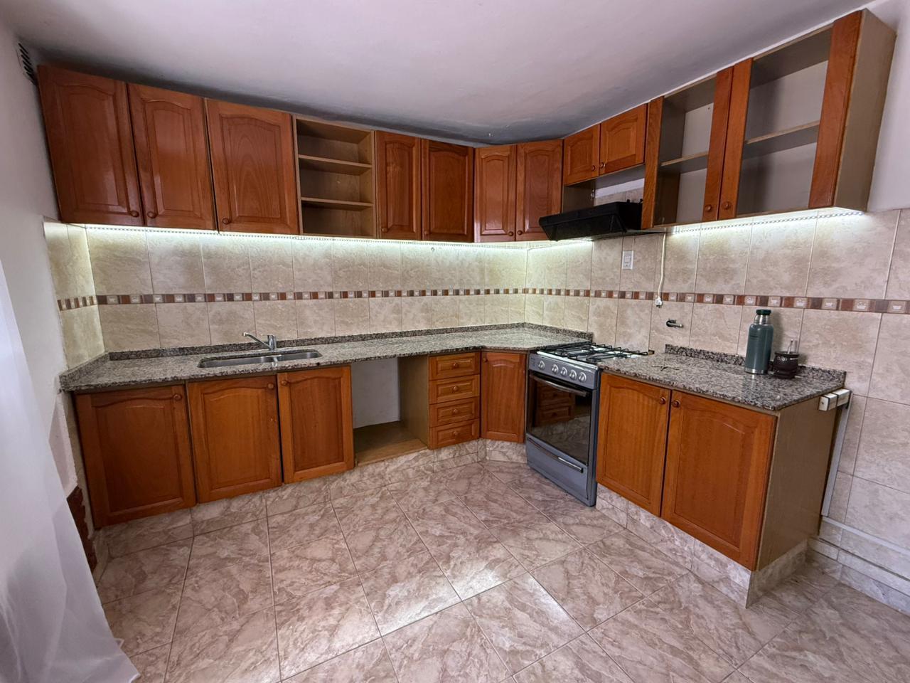 CHEMES  INVERSIONES VENDE CASA EN BARRIO ATE