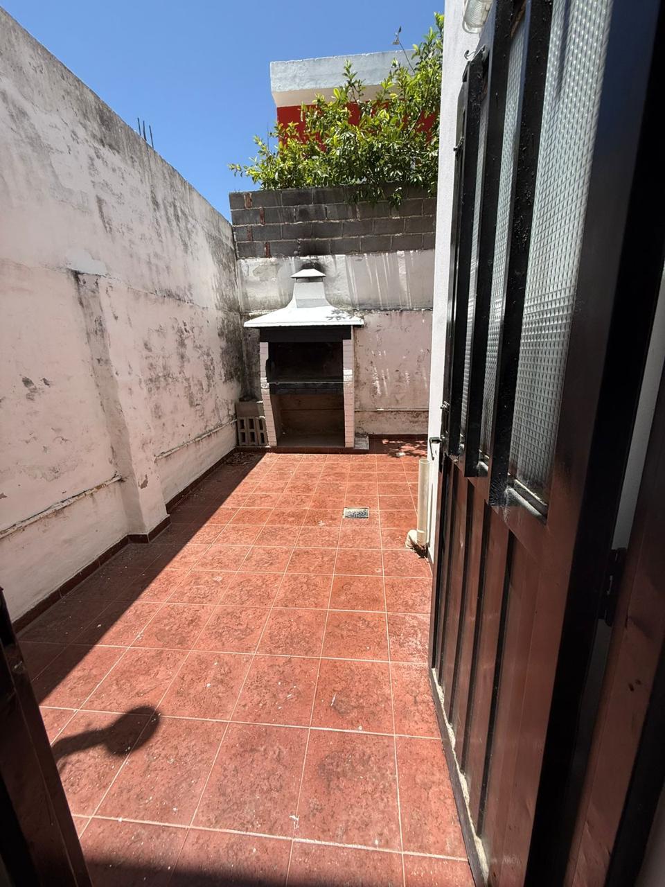 CHEMES  INVERSIONES VENDE CASA EN BARRIO ATE