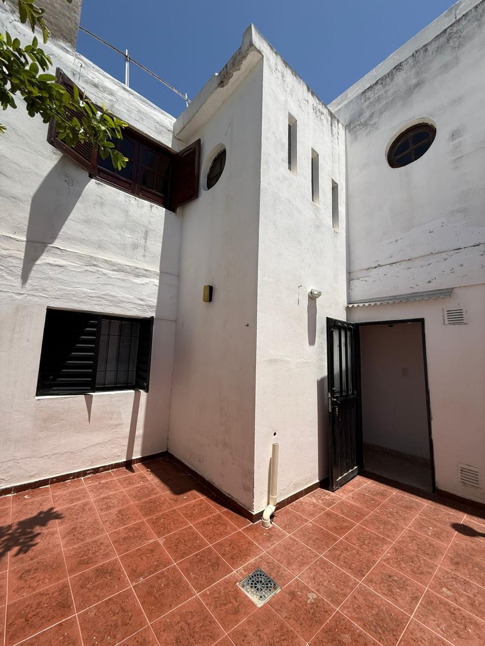 CHEMES  INVERSIONES VENDE CASA EN BARRIO ATE