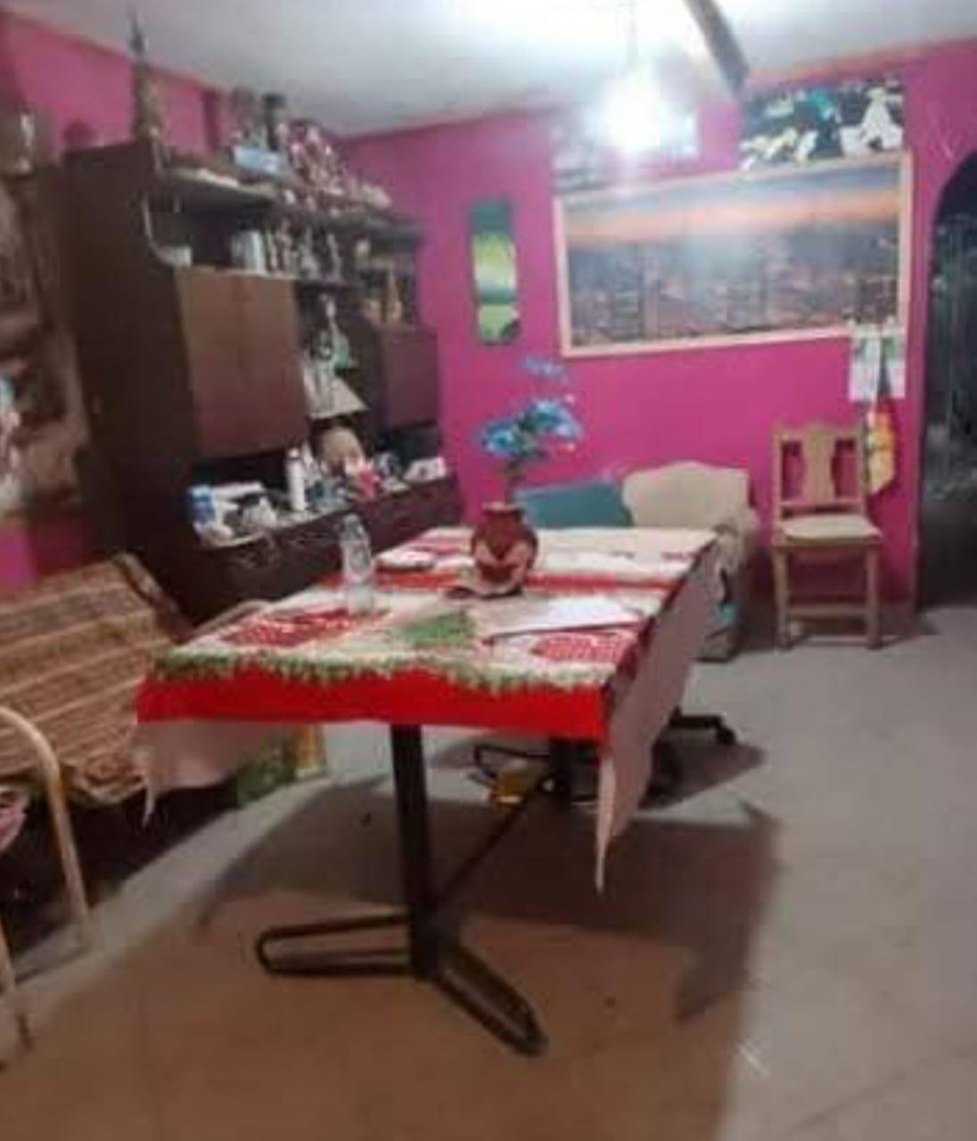 CHEMES INVERSIONES VENDE CASA Y MONOAMBIENTE EN PLANTA ALTA