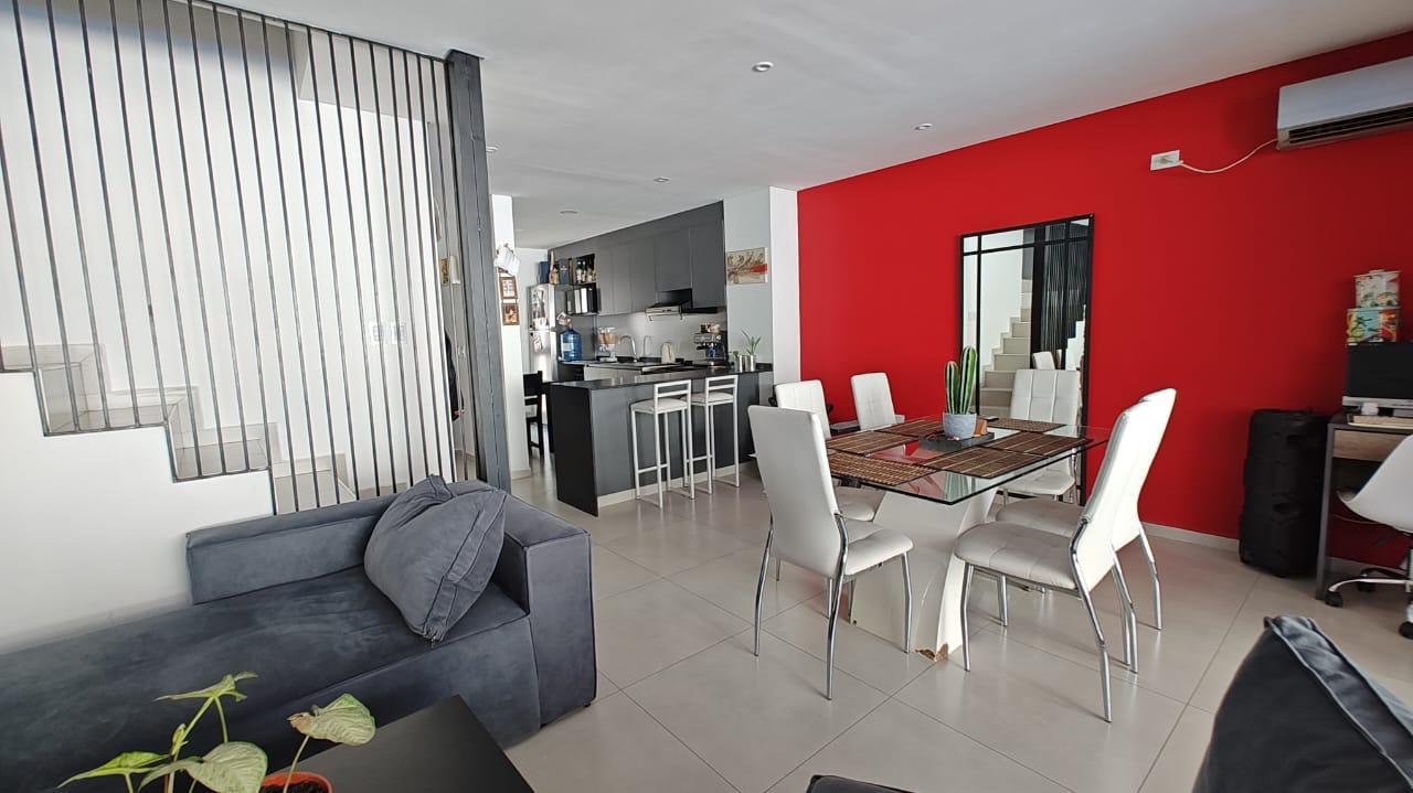 Duplex en Alquiler - 3 Dormitorios - Miradores de Manantiales