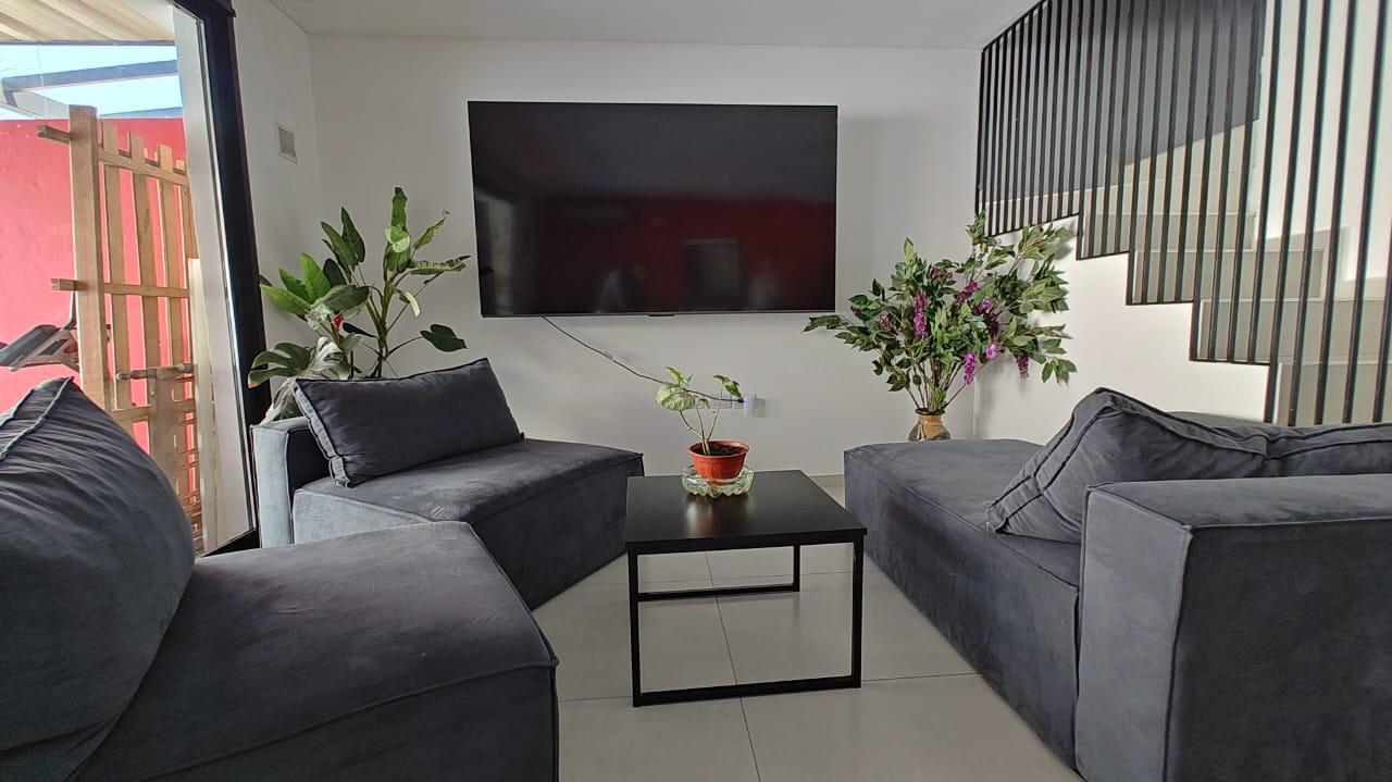 Duplex en Alquiler - 3 Dormitorios - Miradores de Manantiales