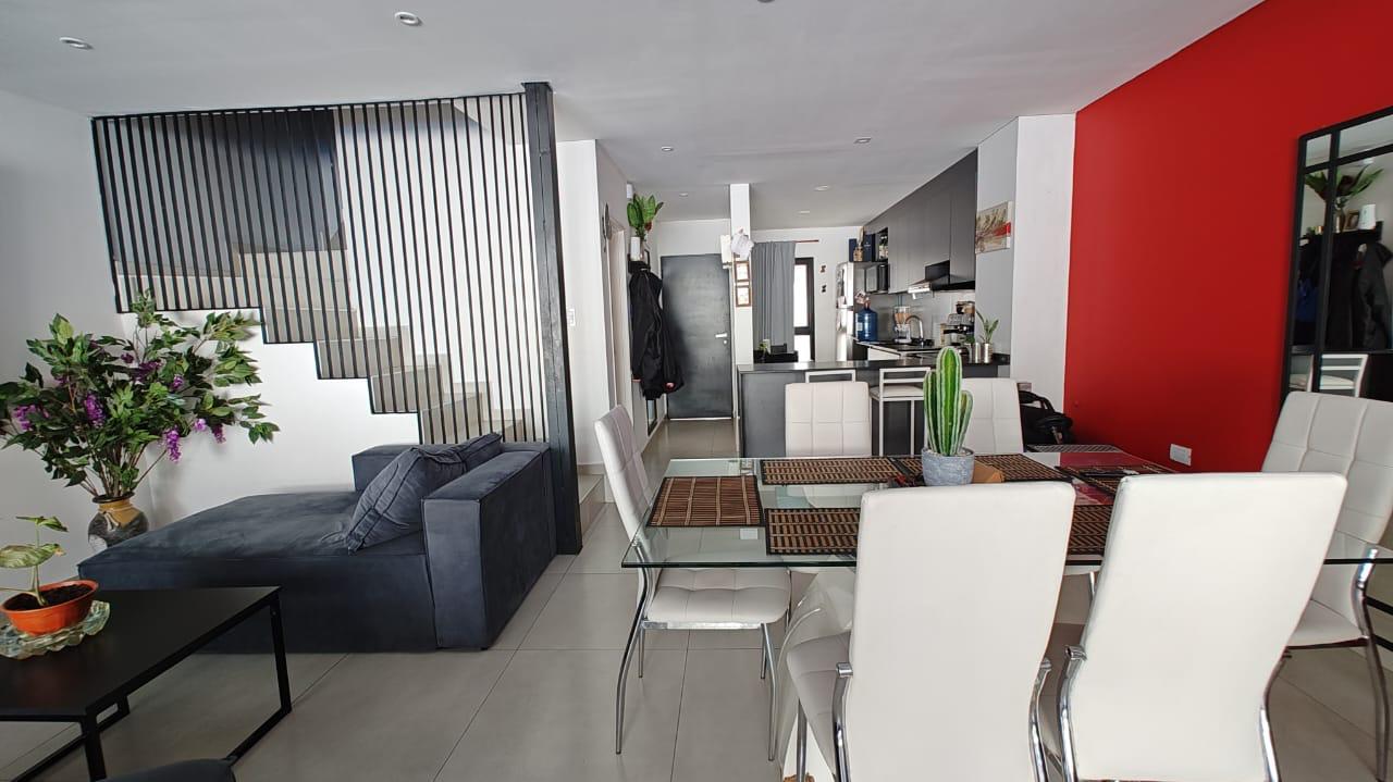 Duplex en Alquiler - 3 Dormitorios - Miradores de Manantiales