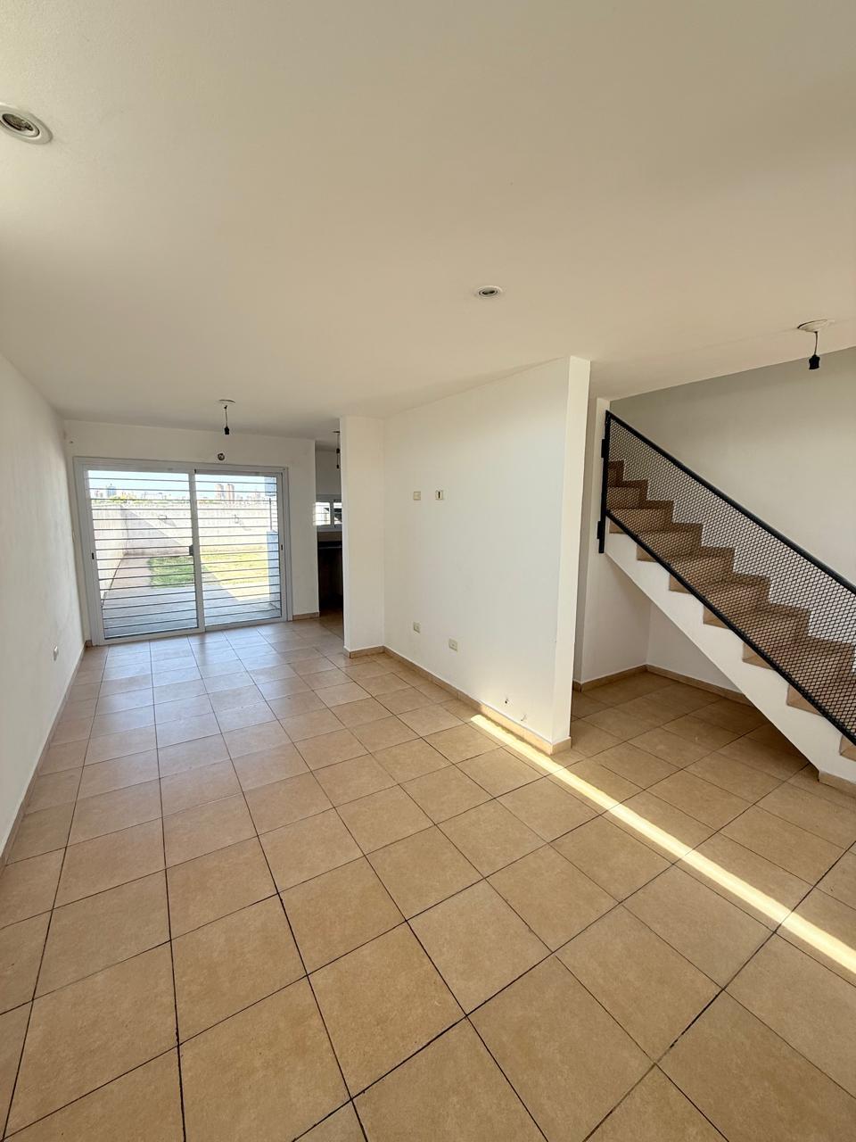 Duplex en Alquiler - 3 dormitorios - Barrio Colinas de Velez Sarsfield