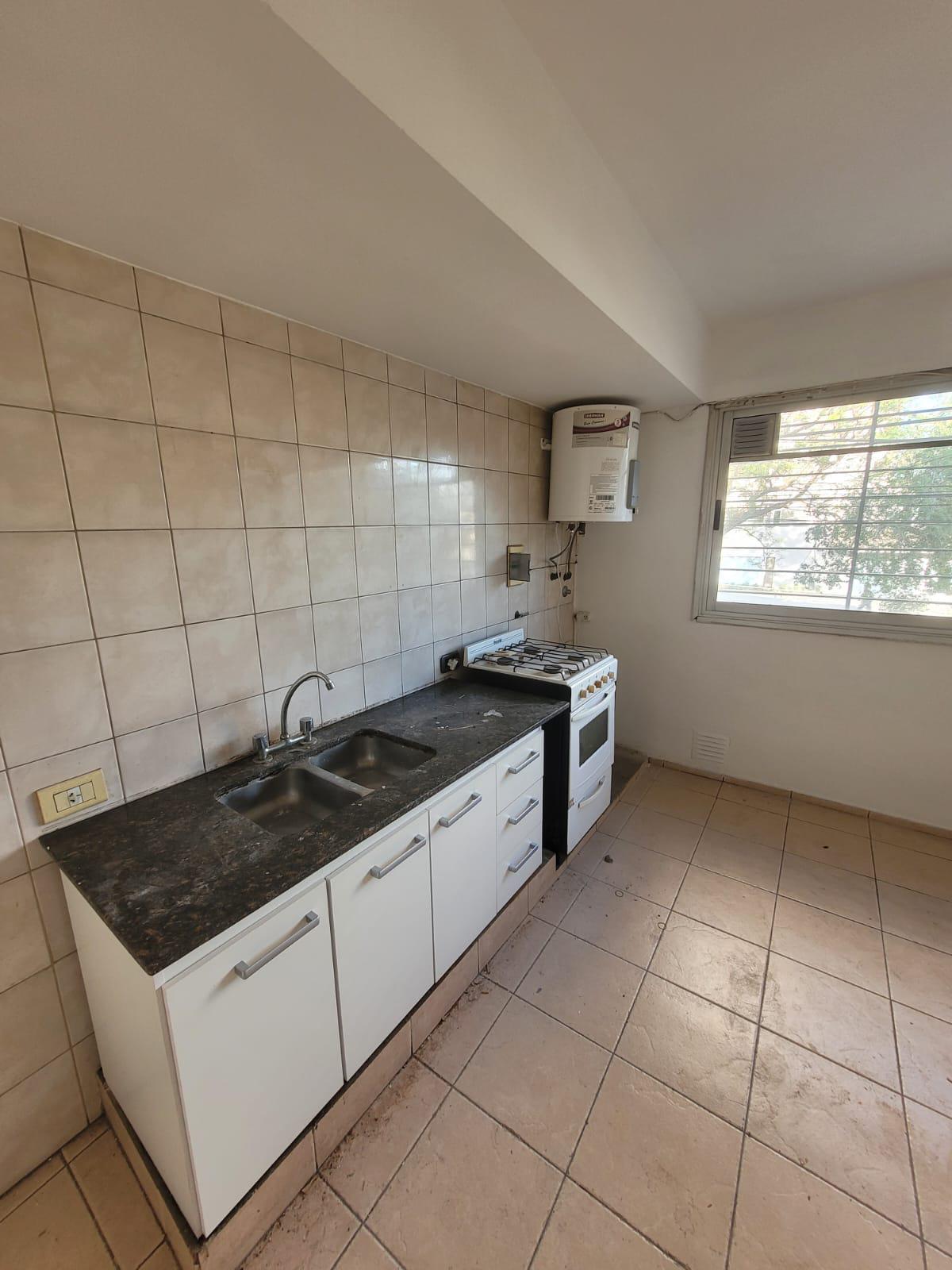 ALQ- ALTO ALBERDI- ZIPOLI 120 1 DORMITORIO- 1 PISO POR ESC. EXP ECOÓM.