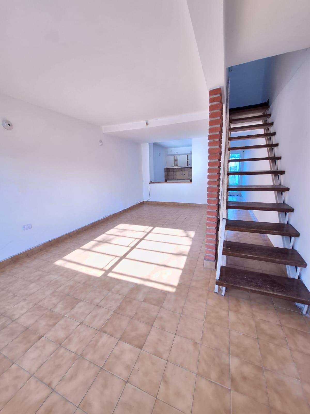 ALQ. DUPLEX- ACAPULCO 4242 B PARQUE HORIZONTE- 2 DORMITORIOS- PATIO- ASADOR