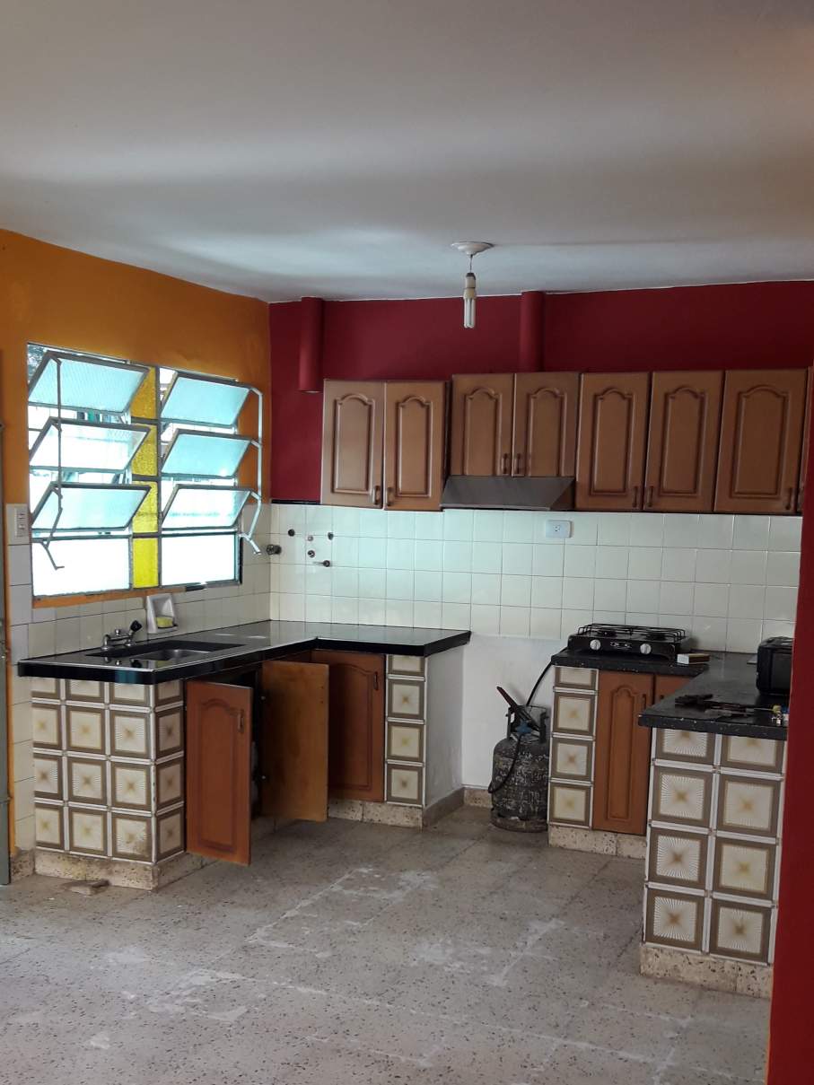 VENDO casa B° Mariano Fragueiro APTA CREDITO