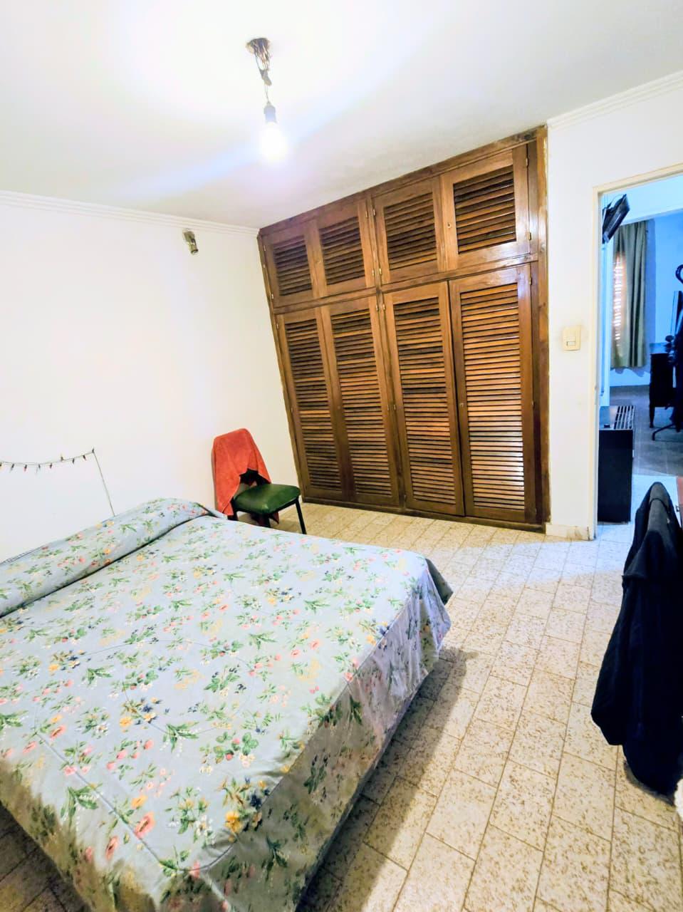 VENTA DE CASA 3 DORM COCHERA Y PATIO.B YOFRE SUR