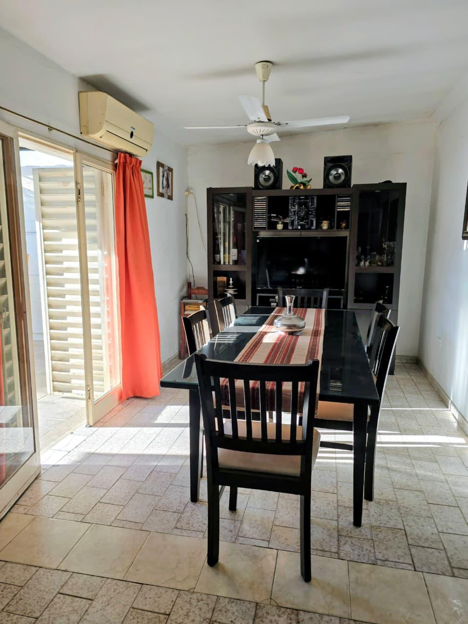 VENTA DE CASA 3 DORM COCHERA Y PATIO.B YOFRE SUR