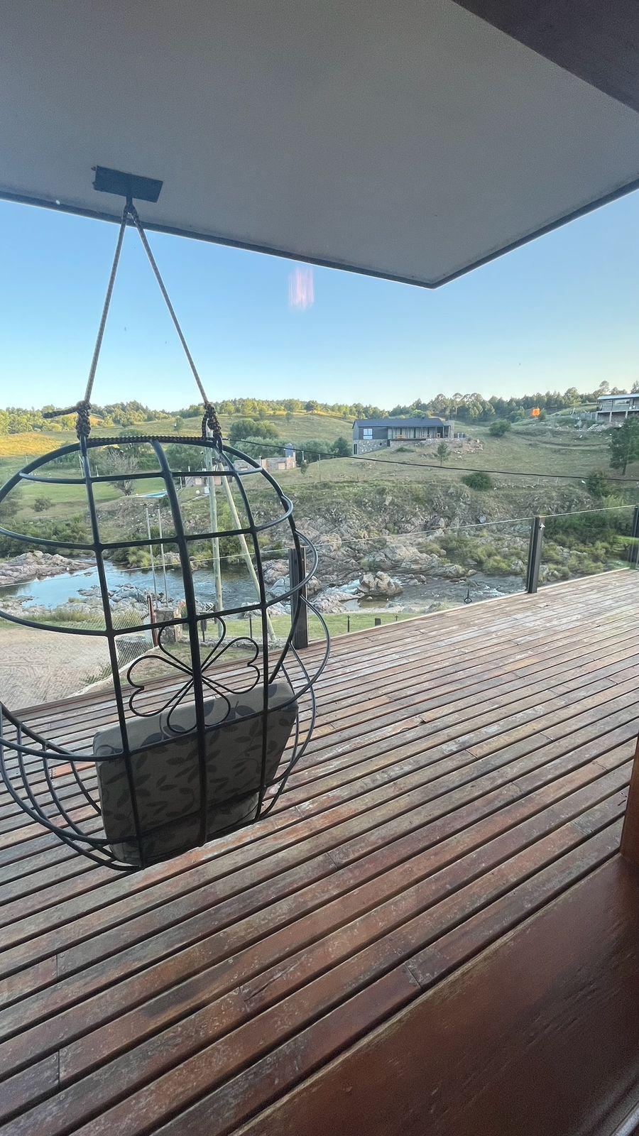 Oportunidad!!! Venta de local comercial con  costa de río, habitaciones, amoblado, escritura inmediata