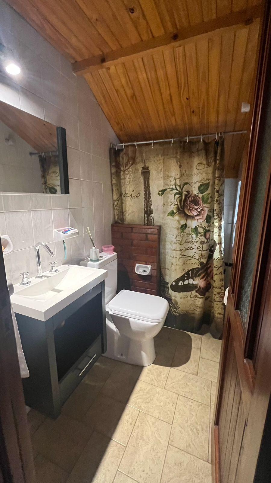 Oportunidad!!! Venta de local comercial con  costa de río, habitaciones, amoblado, escritura inmediata