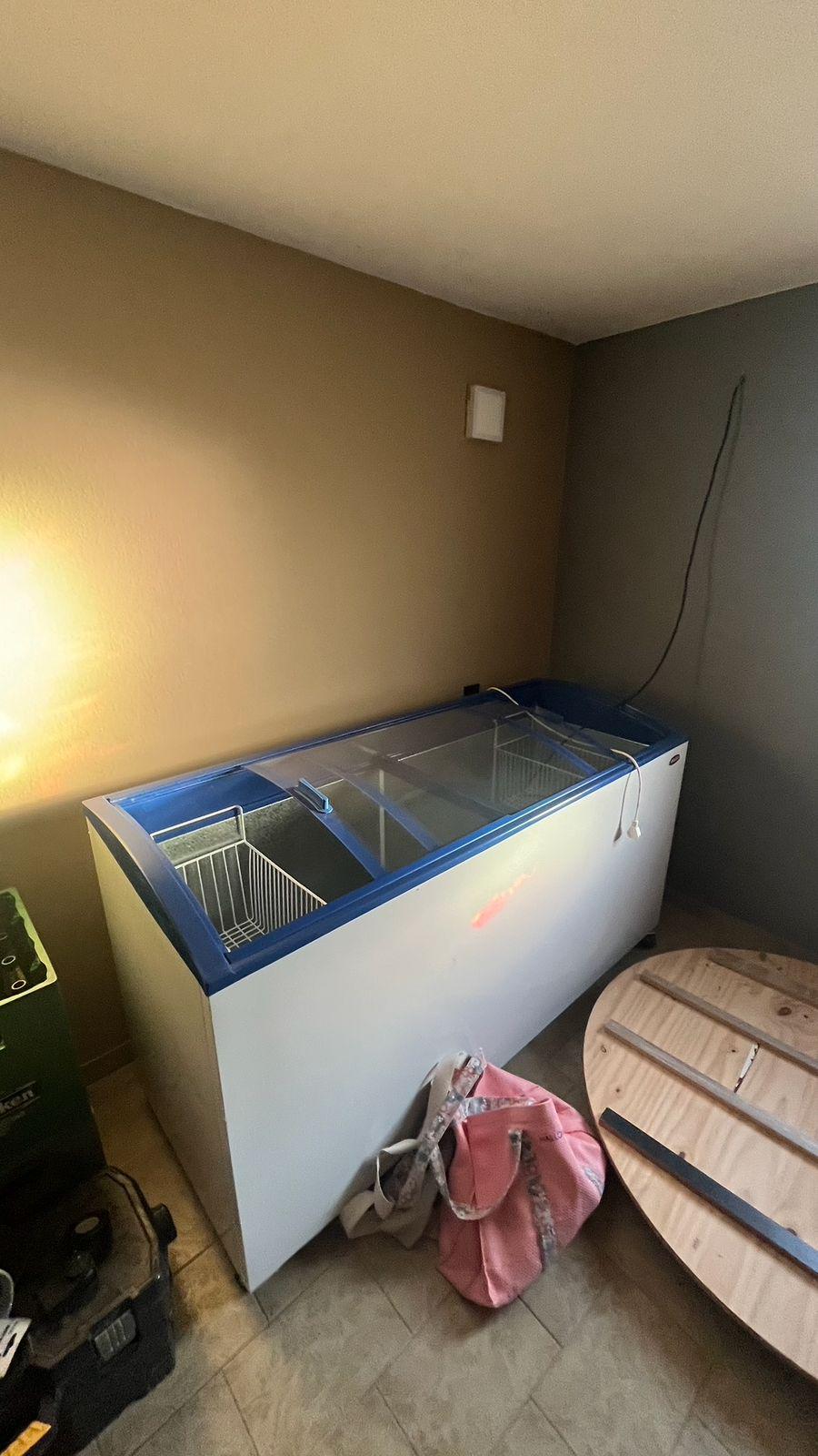 Oportunidad!!! Venta de local comercial con  costa de río, habitaciones, amoblado, escritura inmediata