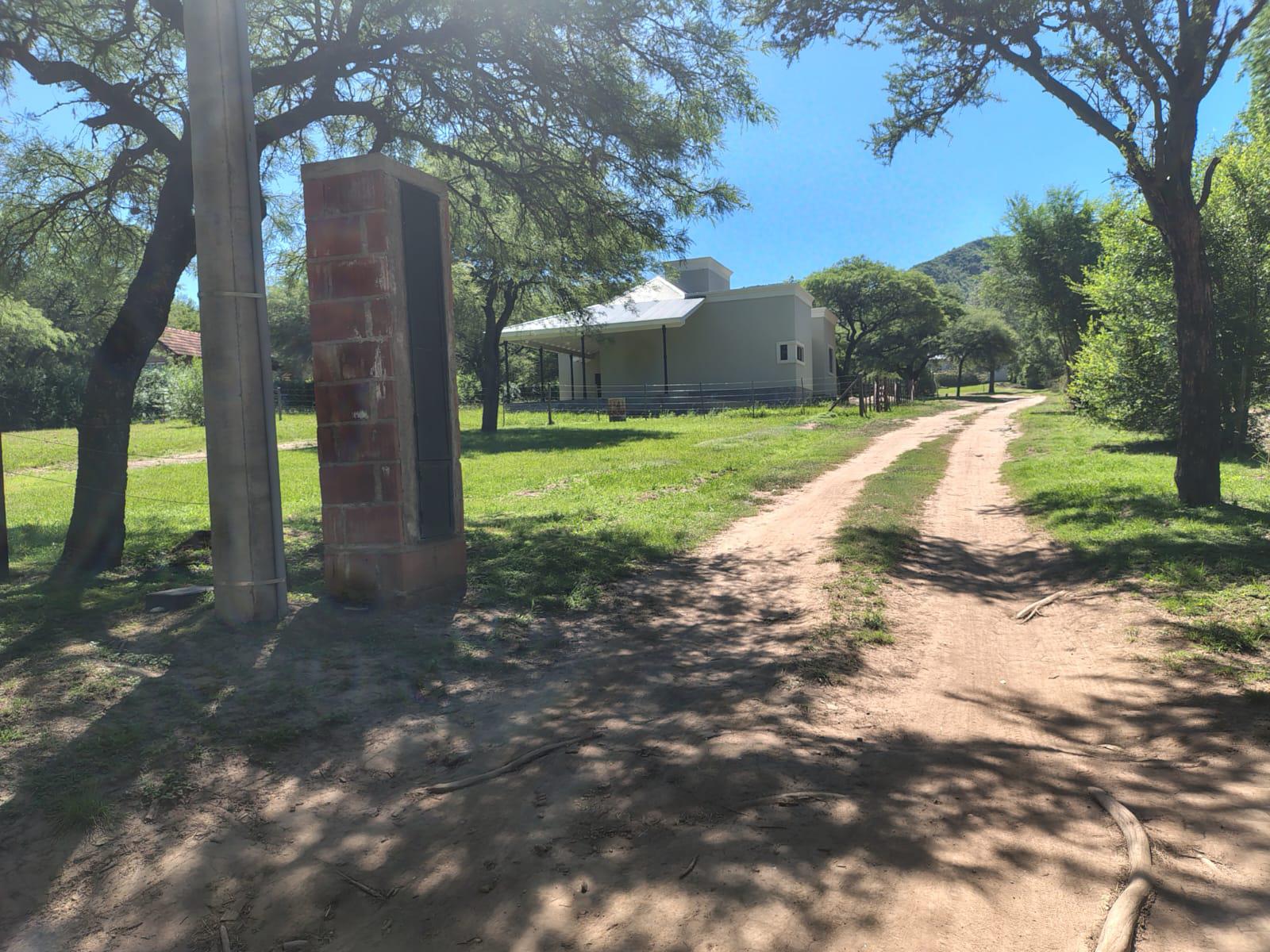 Hermoso lote, servicios en la puerta, Escritura perfecta