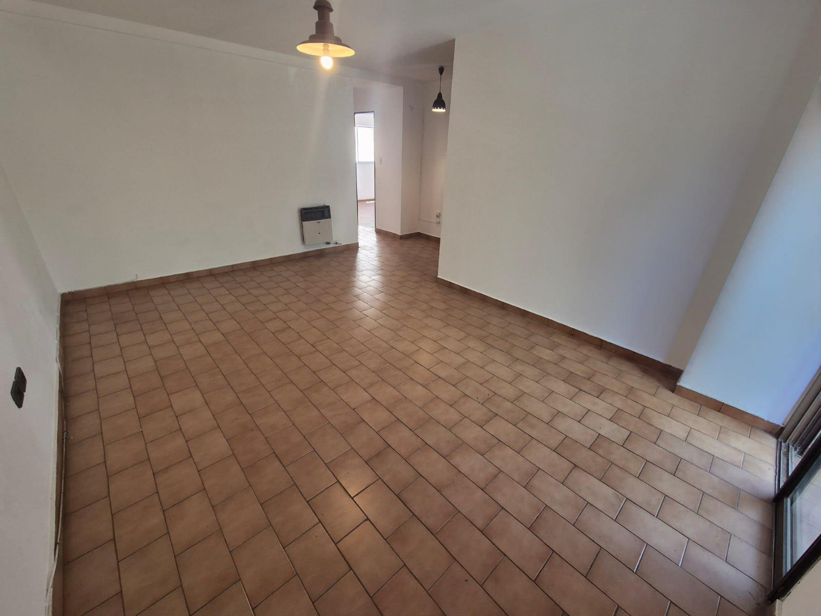 Departamento en ALQUILER - Catamarca 1341,1A, General Paz- 2 dormitorios con balcón!