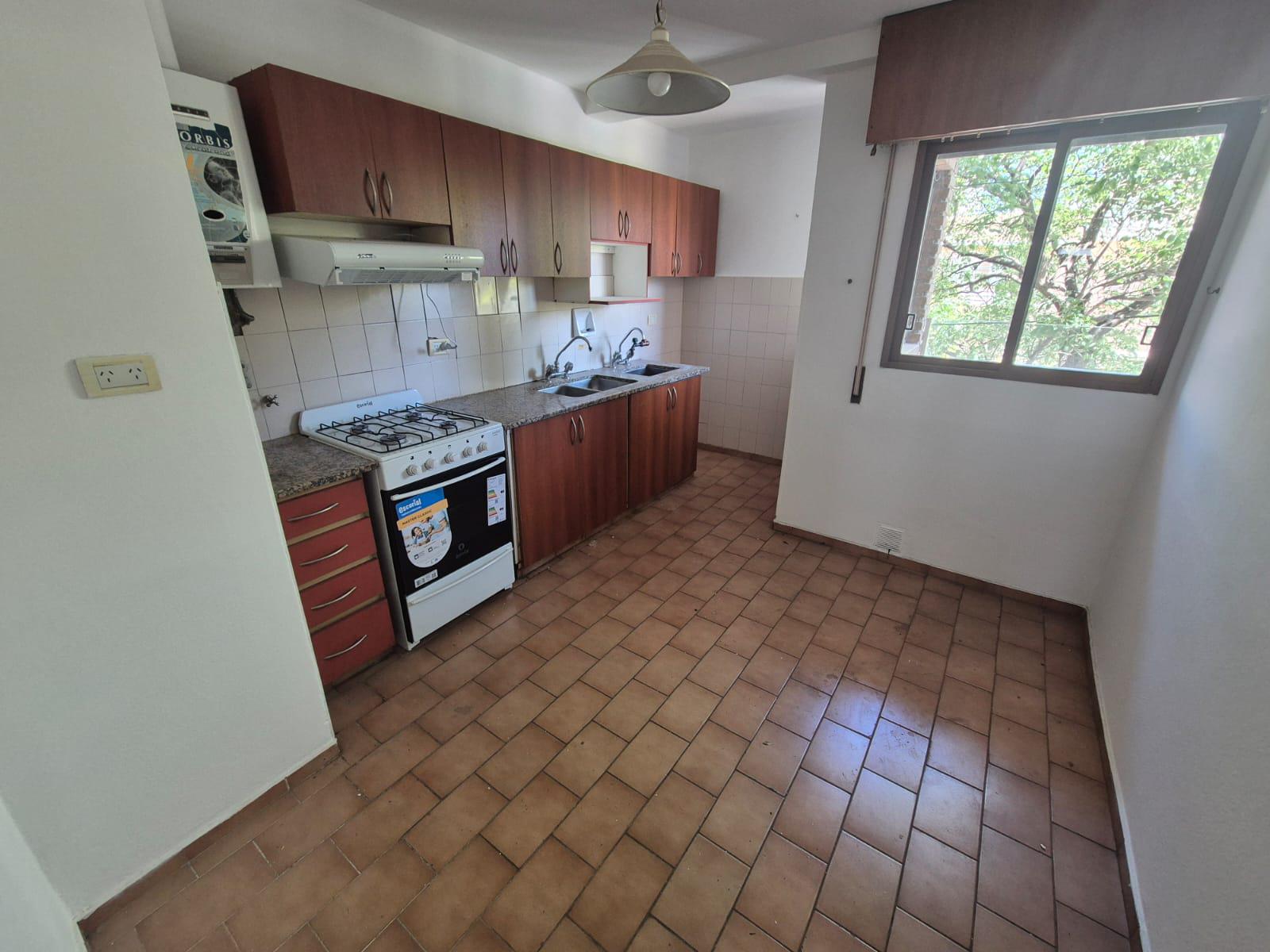 Departamento en ALQUILER - Catamarca 1341,1A, General Paz- 2 dormitorios con balcón!