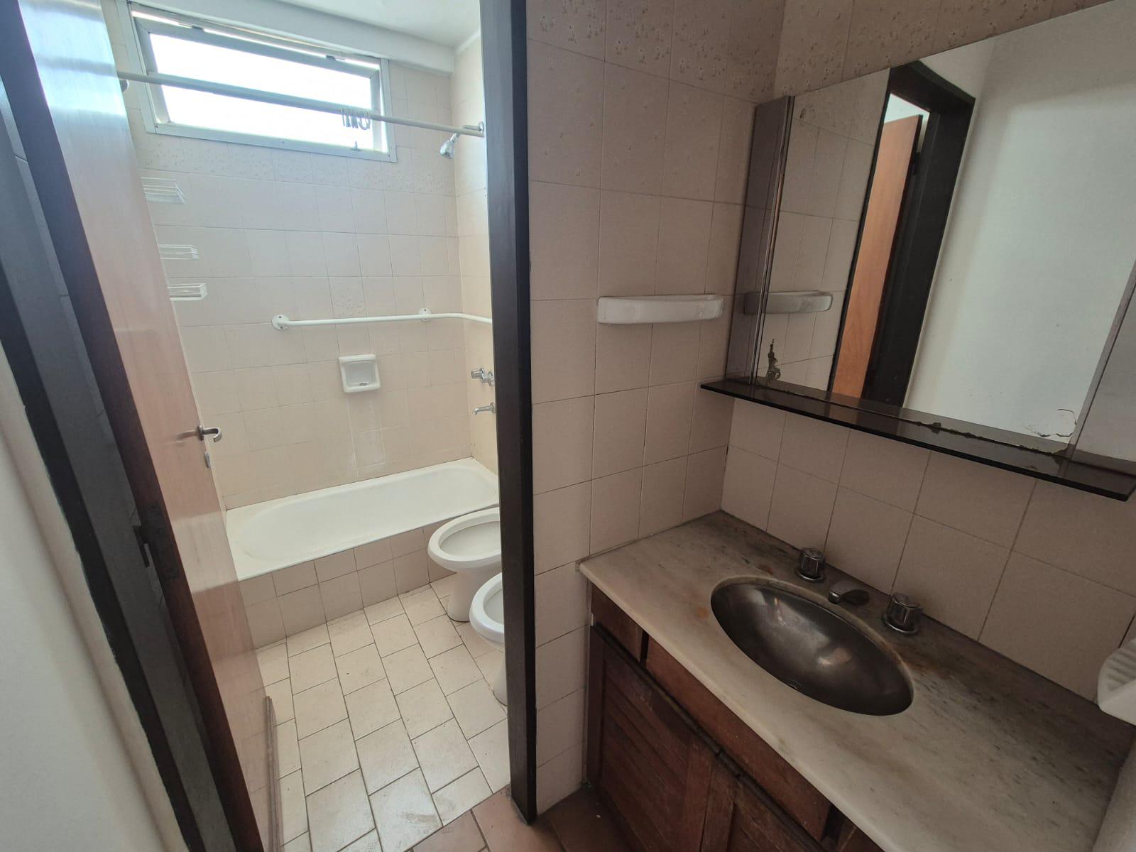 Departamento en ALQUILER - Catamarca 1341,1A, General Paz- 2 dormitorios con balcón!