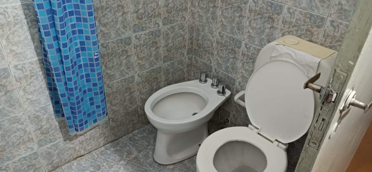 Casa en Alquiler - 2 Dormitorios  Escritorio en Residencial América