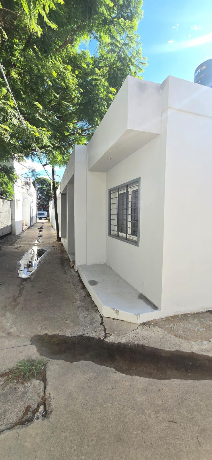 CASA-DPTO DE 2 DORM. CON PATIO