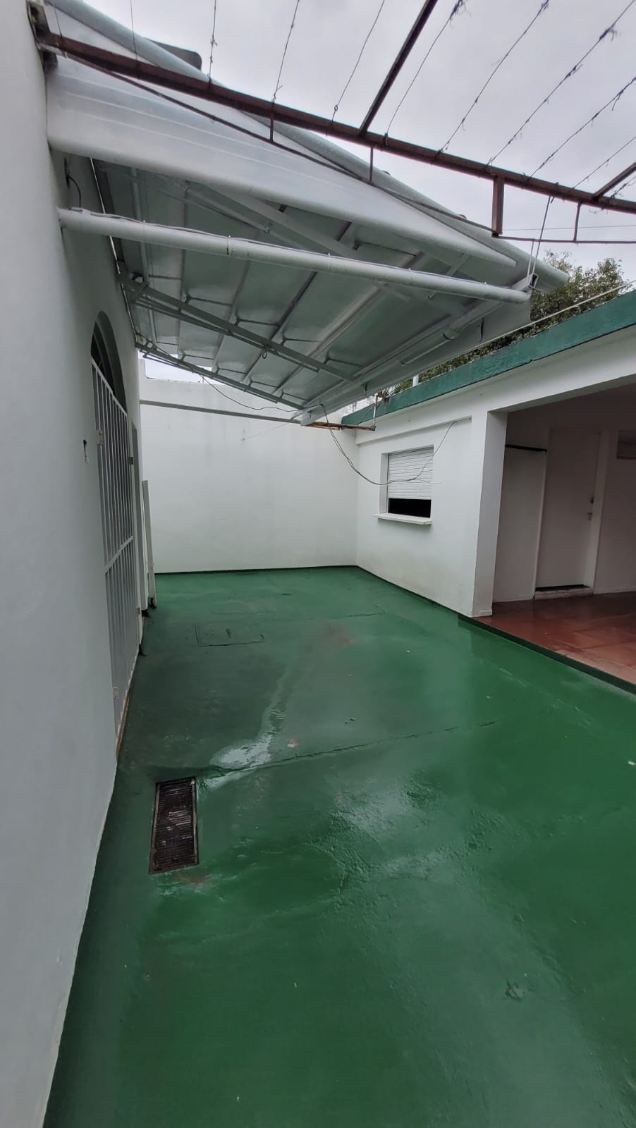 CASA EN ALQUILER EN PLANTA ALTA BARRIO VILLA CABRERA