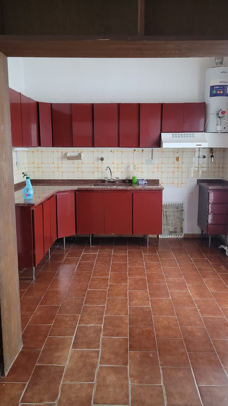 CASA EN ALQUILER EN PLANTA ALTA BARRIO VILLA CABRERA