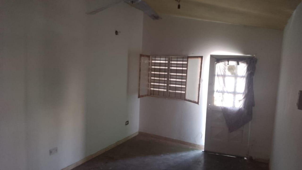 CHEMES INVERSIONES VENDE CASA EN BARRIO EL QUEBRACHO