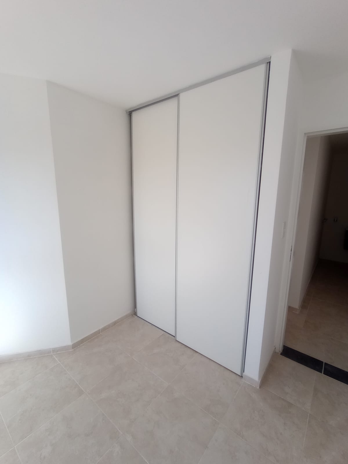 DEPARTAMENTOS  ZONA IDEAL DOS DORMITORIOS Y DOS BAÑOS MUY LUMINOSO CERCA DE TODO