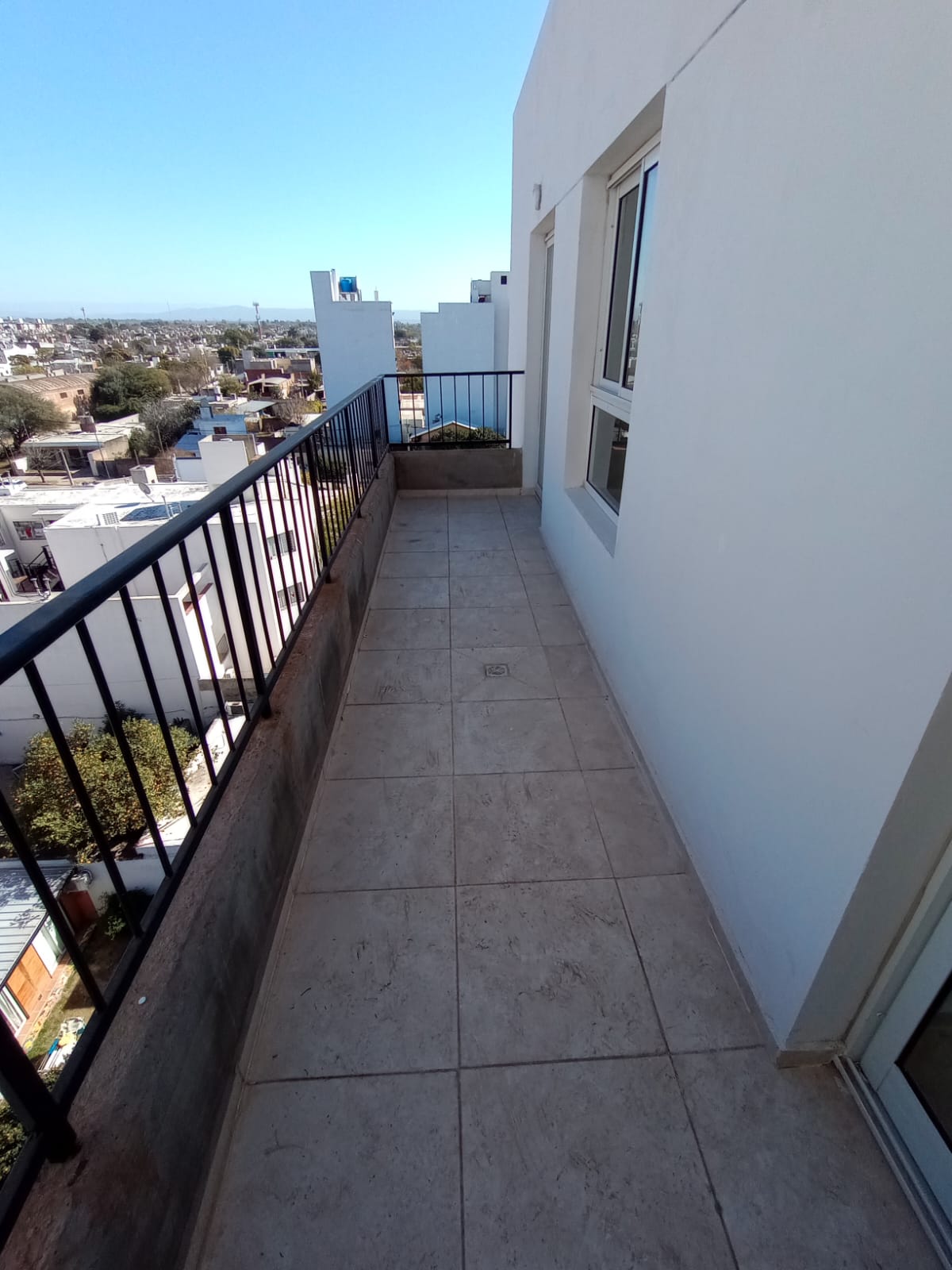 DEPARTAMENTOS  ZONA IDEAL DOS DORMITORIOS Y DOS BAÑOS MUY LUMINOSO CERCA DE TODO