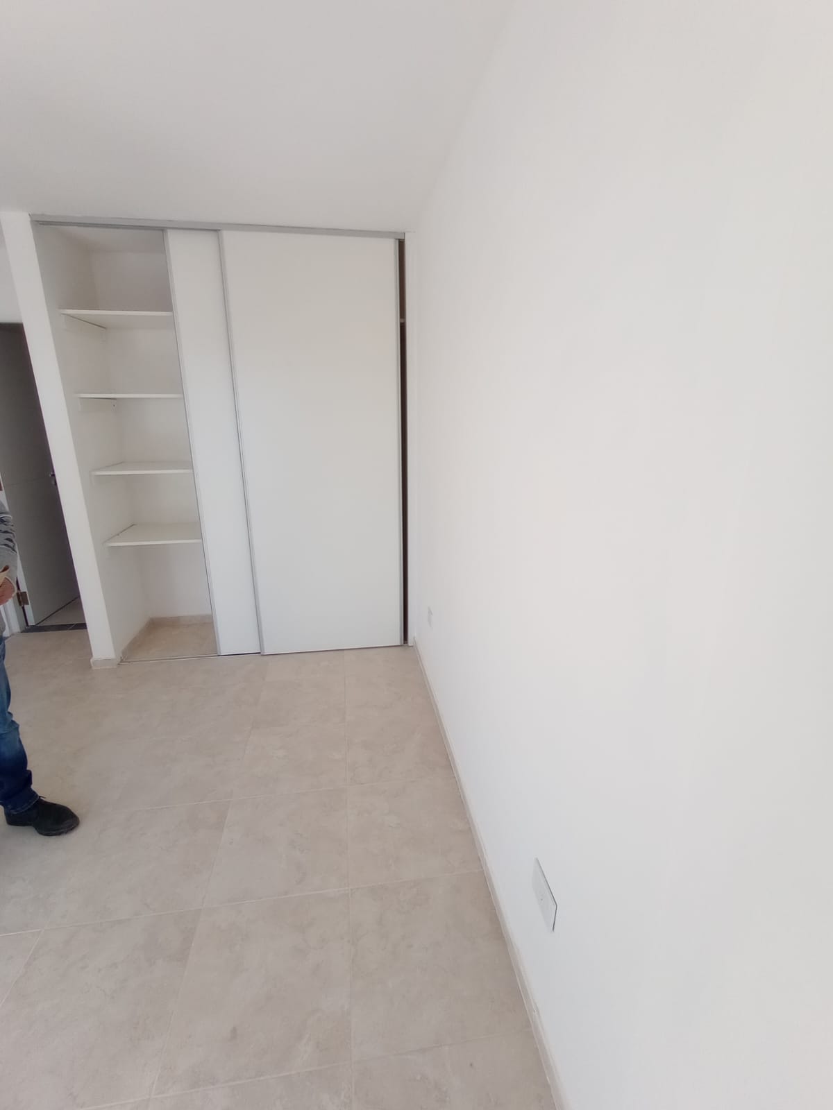 DEPARTAMENTOS  ZONA IDEAL DOS DORMITORIOS Y DOS BAÑOS MUY LUMINOSO CERCA DE TODO